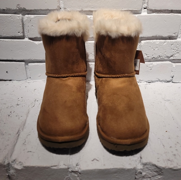 NWT Denver Hayes Boots - Picture 2 of 6